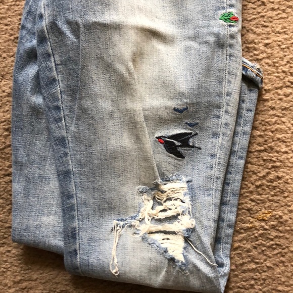 Embroidered Gap boyfriend jeans - Picture 4 of 7
